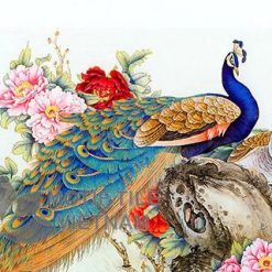 Gạch tranh phủ kính ốp tường chim công