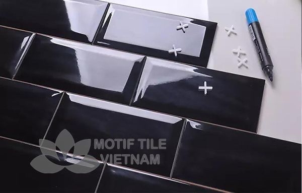 Gạch subway đen bóng vát 10x20cm SW1020V(Black) 2 Gạch subway đen 10x20cm SW1020V(Black)