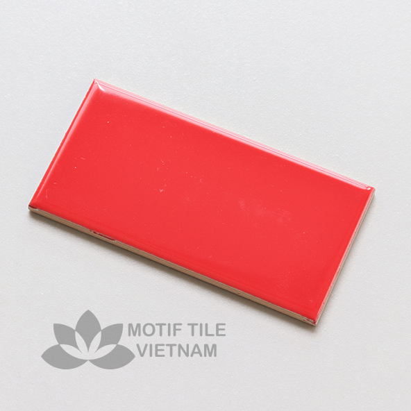 Gạch subway đỏ bóng phẳng 7.5x15cm SW75150(Red) 1 Gạch subway đỏ bóng 7.5x15cm SW75150(Red)