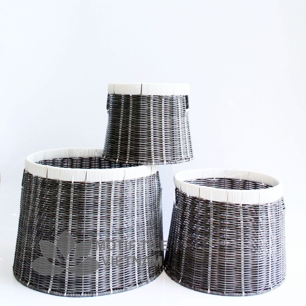 Set 03 giỏ đựng quần áo giỏ trang trí mây nhựa đan MT-BA014 2 Set 03 giỏ đựng quần áo giỏ trang trí mây nhựa đan