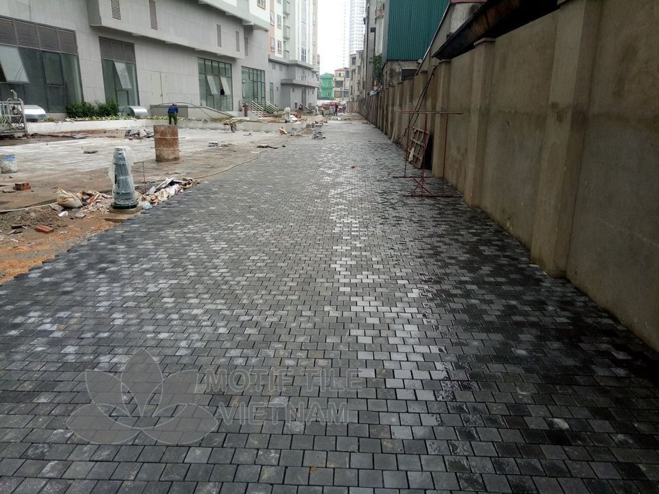 Gạch bê tông giả đá cubic MT-C02(Đen) 5 Thi công gạch bê tông giả đá cubic